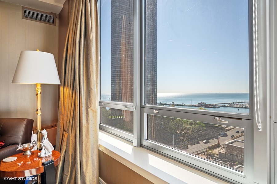 600 N Lake Shore Drive Unit: 1412