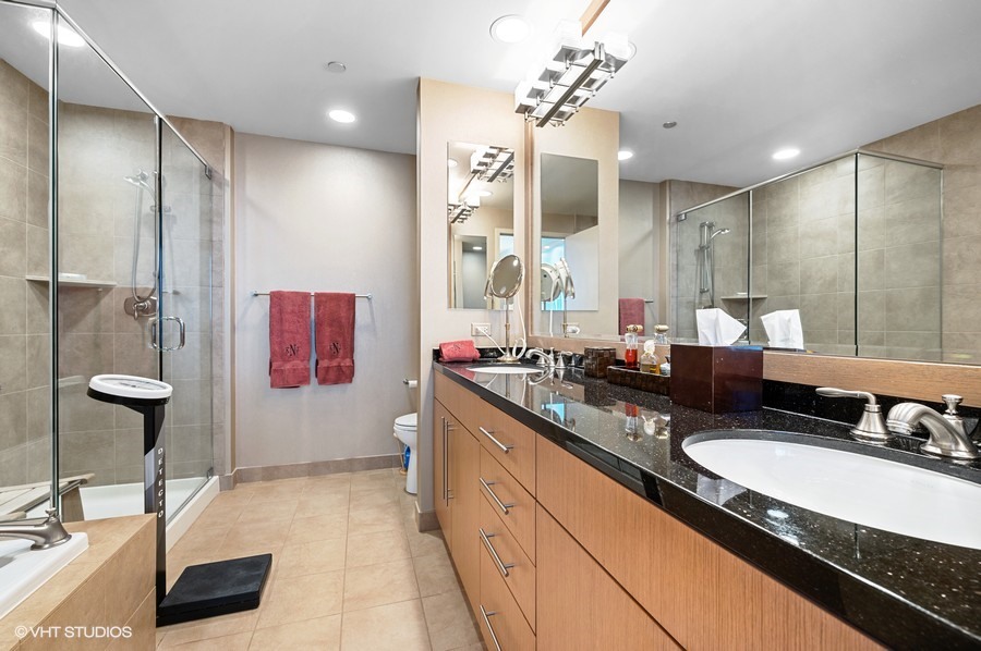 600 N Lake Shore Drive Unit: 1412