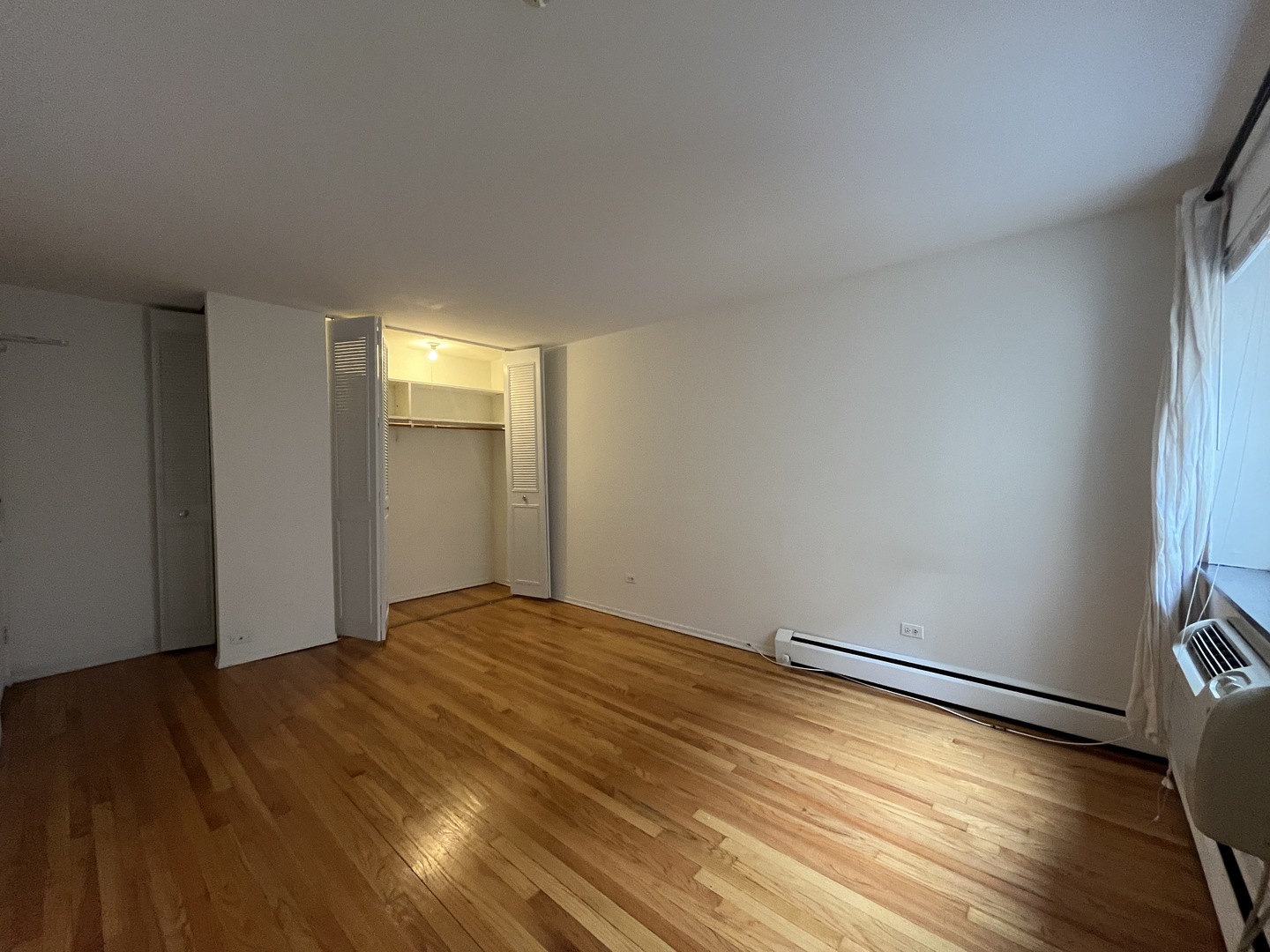 736 W Buena Avenue Unit: 301