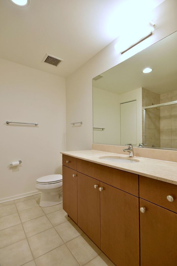 65 E Monroe Street Unit: 4420
