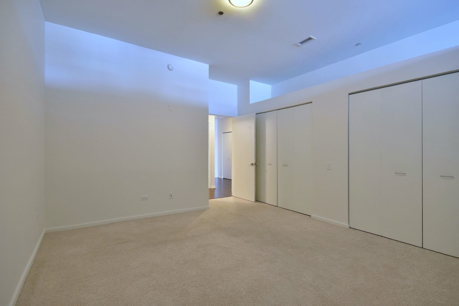 65 E Monroe Street Unit: 4420