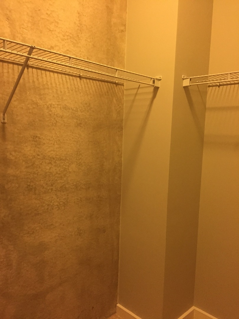 630 N Franklin Street Unit: 813