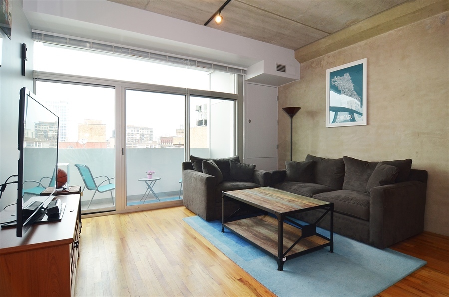 630 N Franklin Street Unit: 813