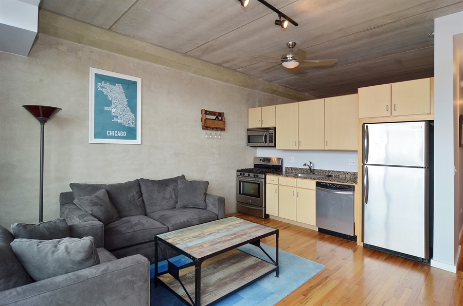 630 N Franklin Street Unit: 813