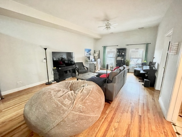 1459 N MILWAUKEE Avenue Unit: 4A