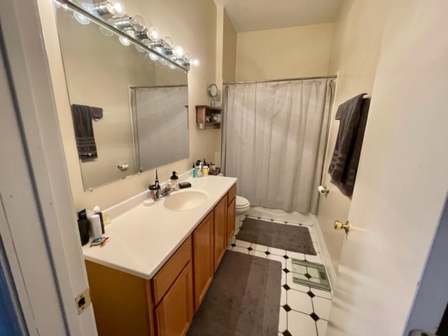 1459 N MILWAUKEE Avenue Unit: 4A