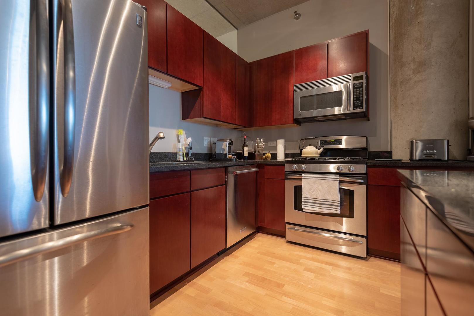 700 N Larrabee Street Unit: 1502
