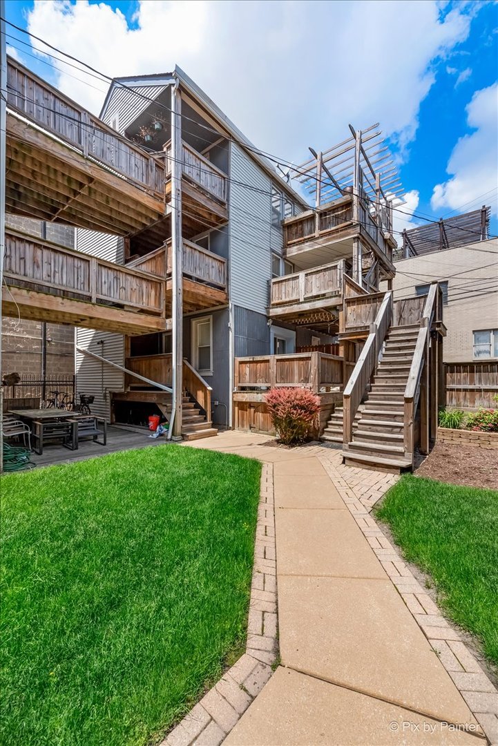 1920 W Dickens Avenue Unit: 2C