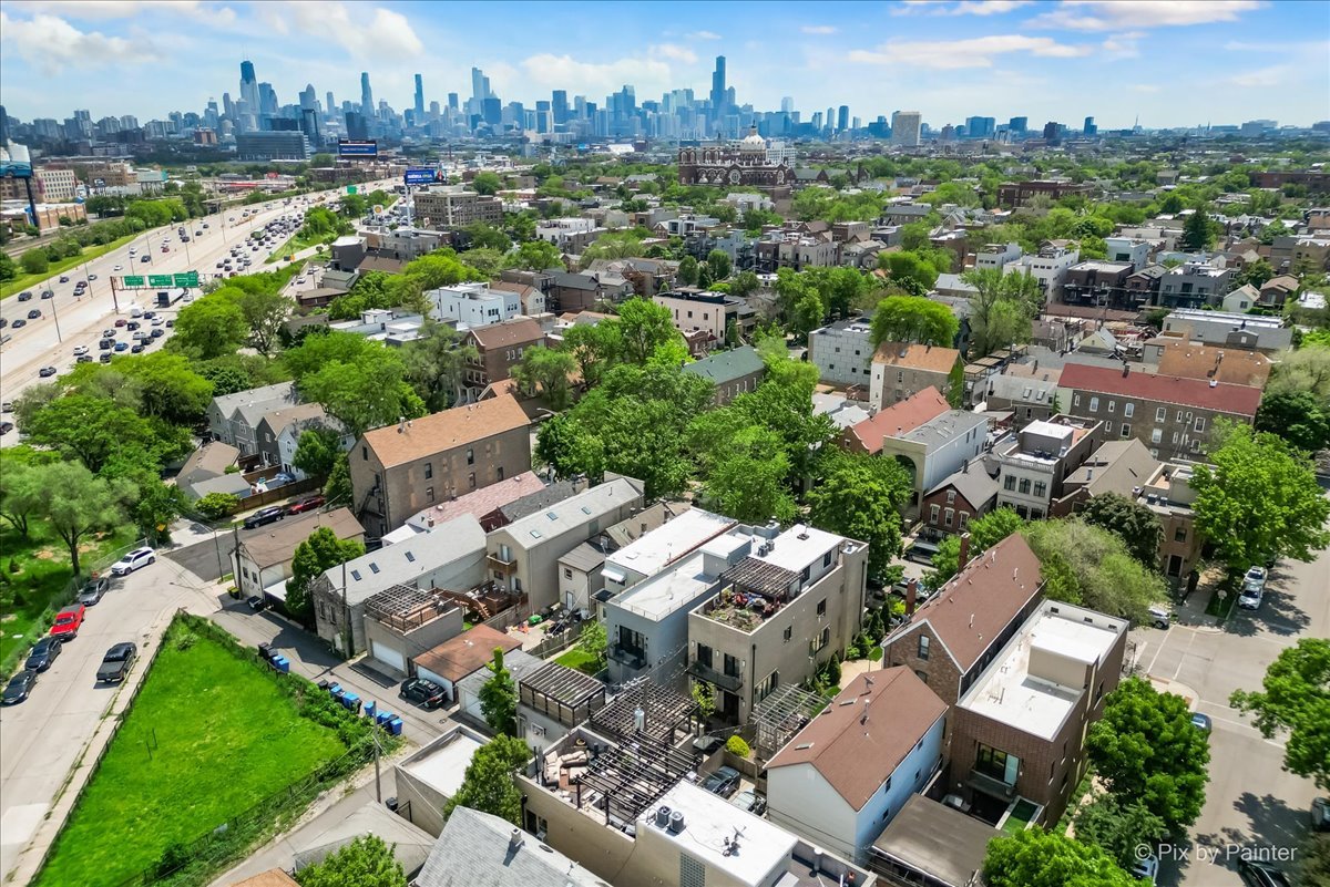1920 W Dickens Avenue Unit: 2C