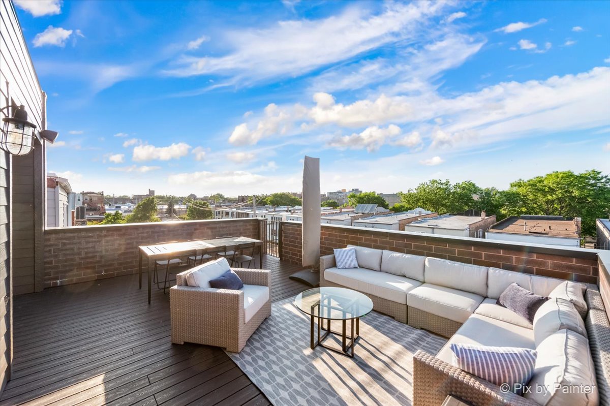 1438 W Catalpa Avenue Unit: 301