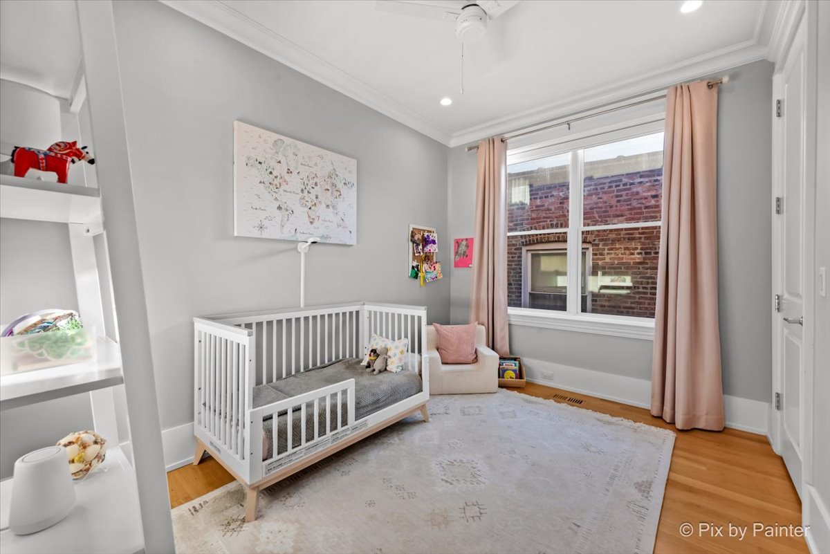 1438 W Catalpa Avenue Unit: 301