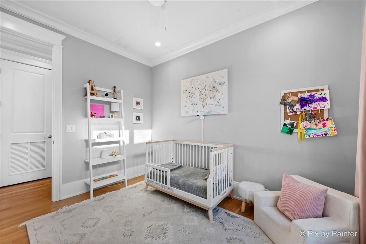 1438 W Catalpa Avenue Unit: 301