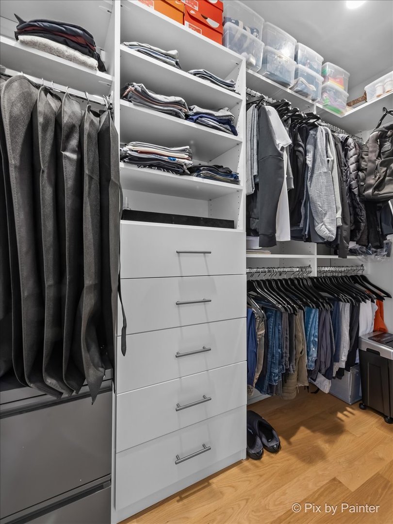 1438 W Catalpa Avenue Unit: 301