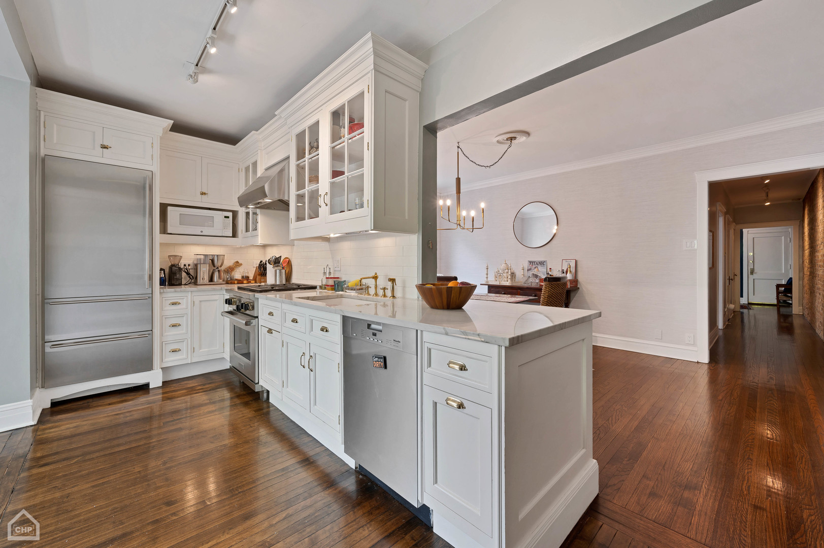 713 W Montrose Avenue Unit: 3W