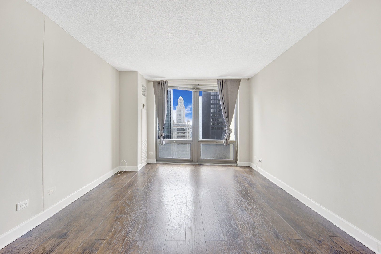 440 N WABASH Avenue Unit: 3205