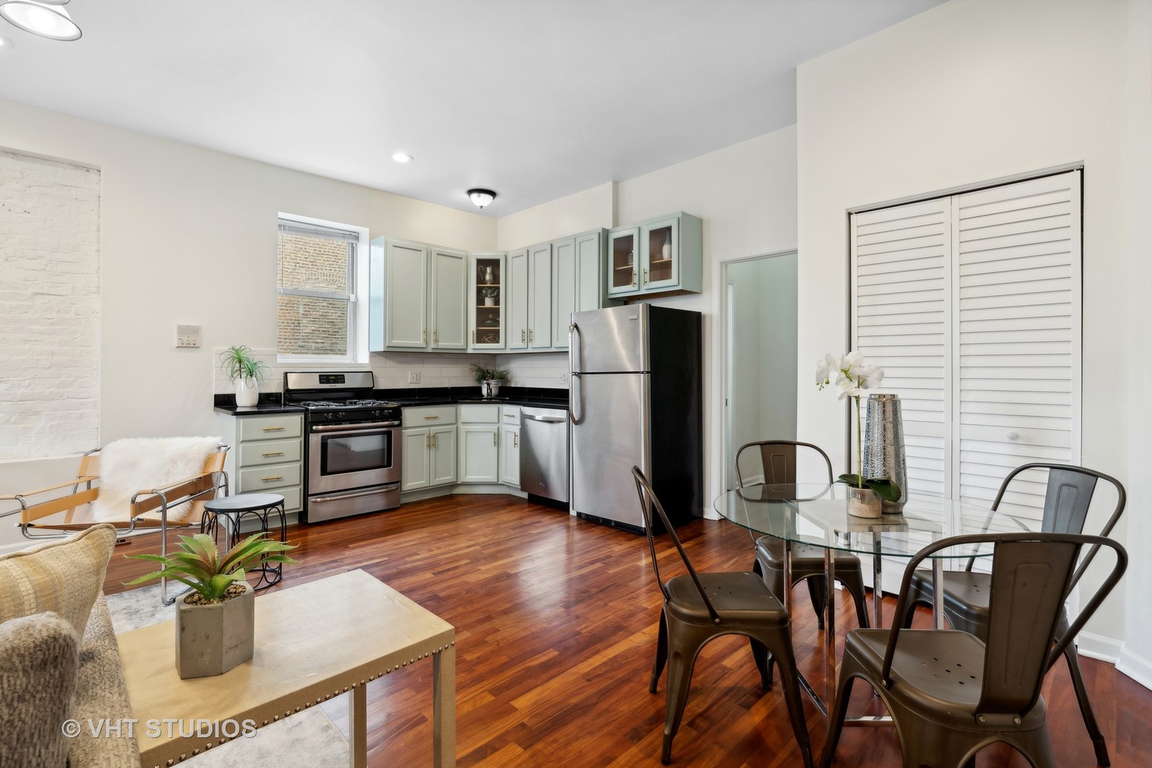 1745 W 18th Place Unit: 1R