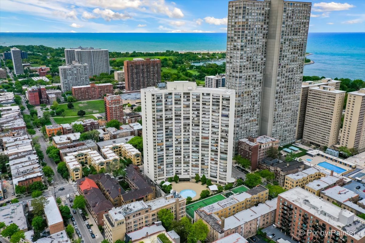 3930 N Pine Grove Avenue Unit: 3101