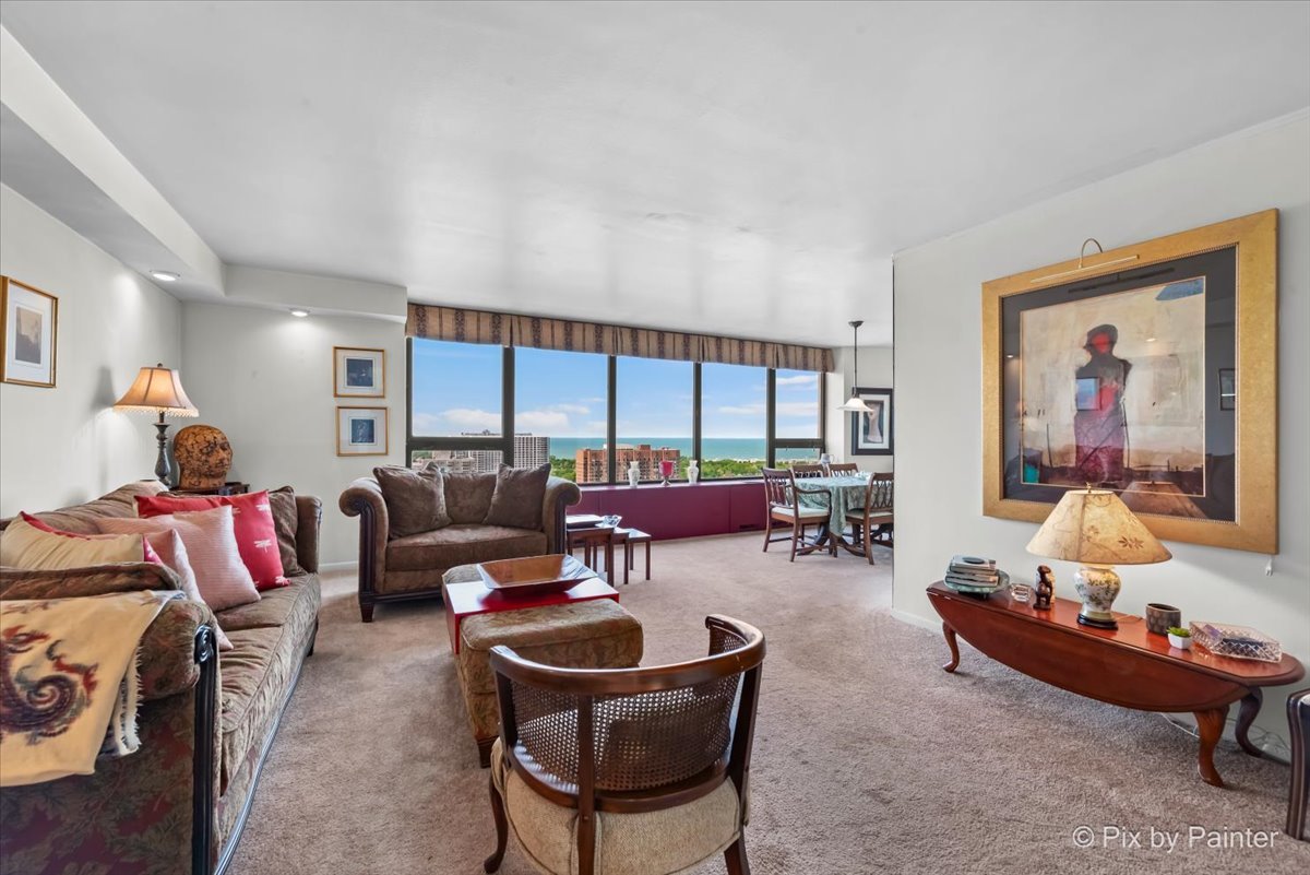 3930 N Pine Grove Avenue Unit: 3101
