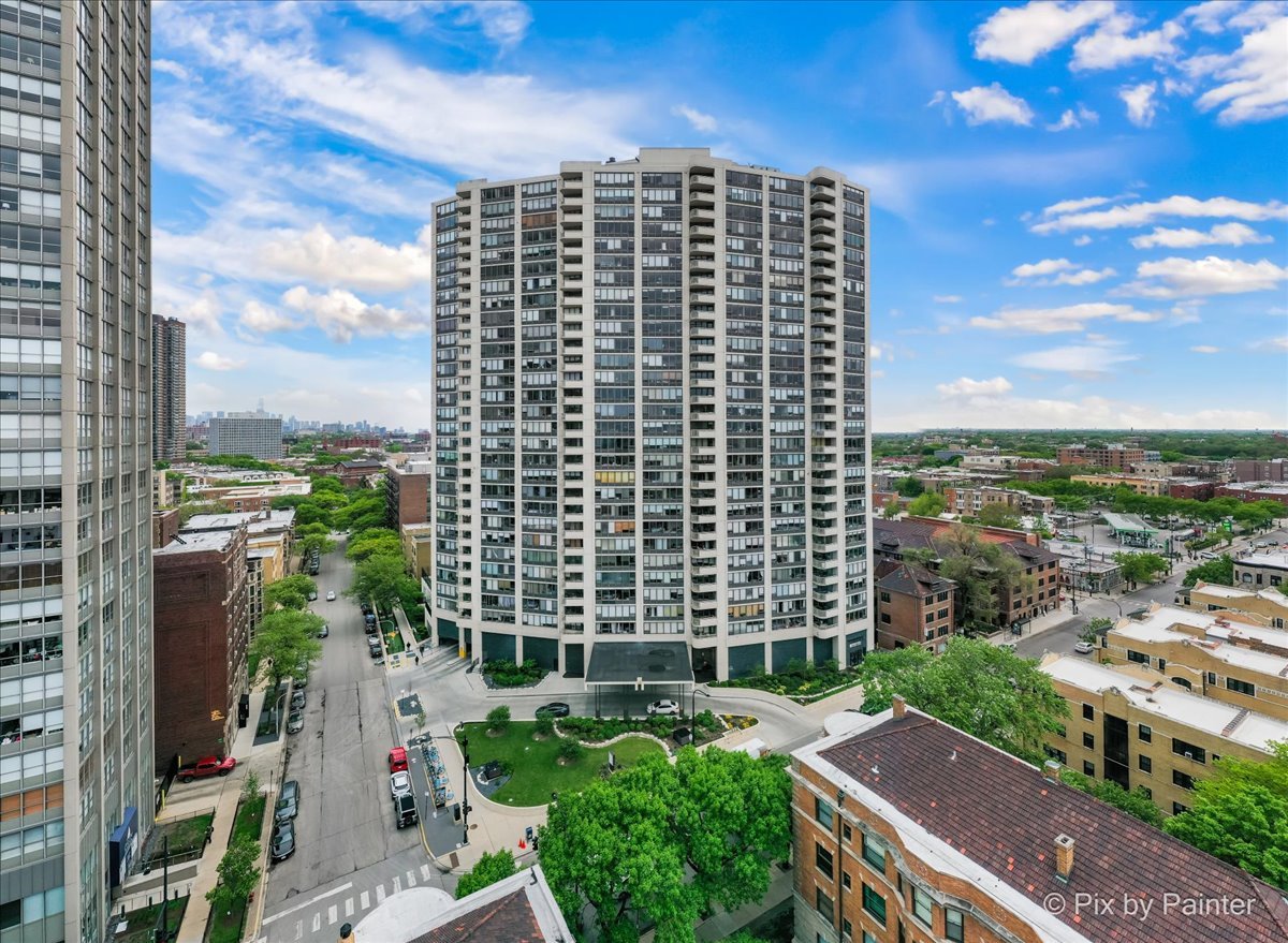 3930 N Pine Grove Avenue Unit: 3101