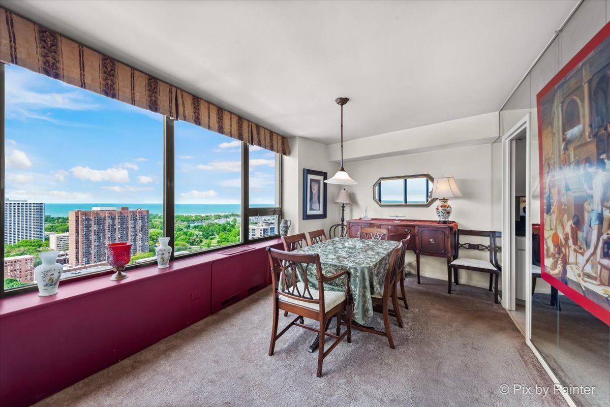 3930 N Pine Grove Avenue Unit: 3101