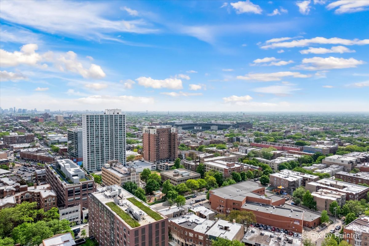 3930 N Pine Grove Avenue Unit: 3101
