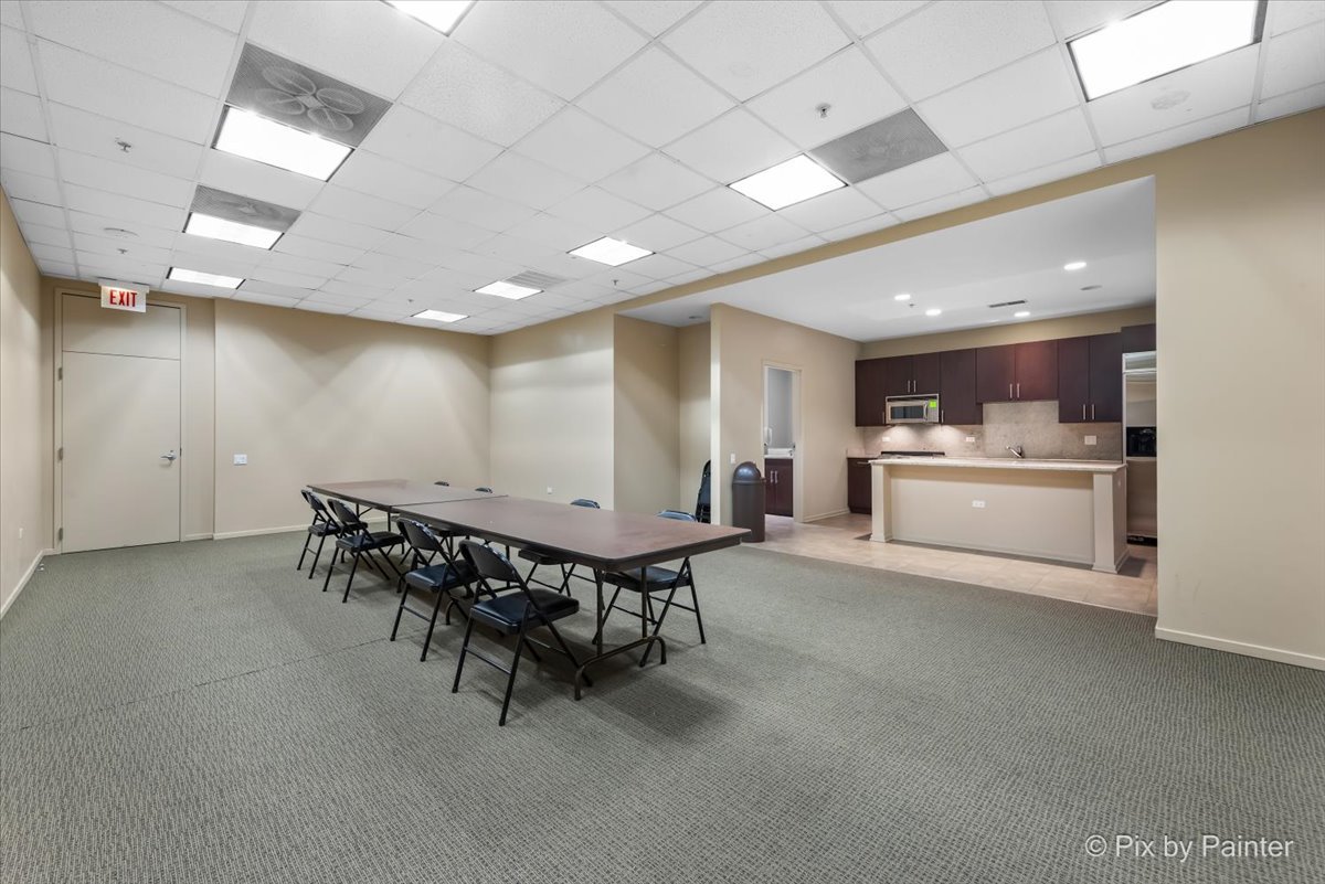 500 W SUPERIOR Street Unit: 2505