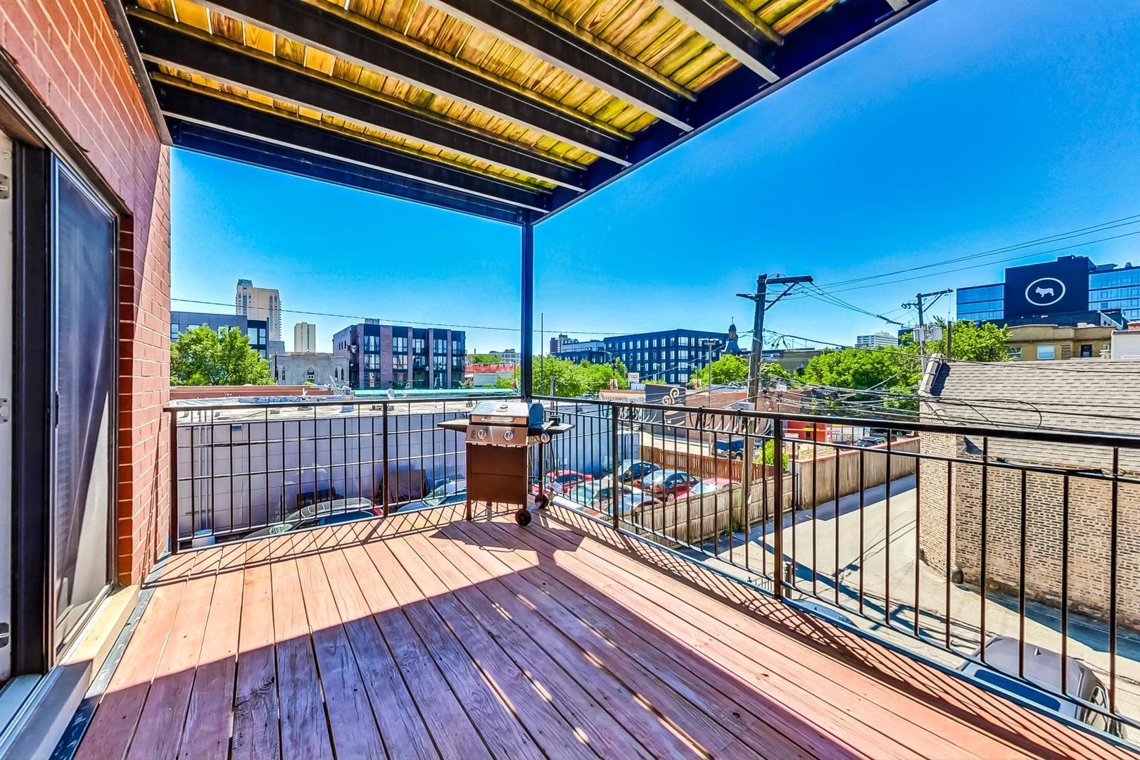 1219 W Foster Avenue Unit: 2E