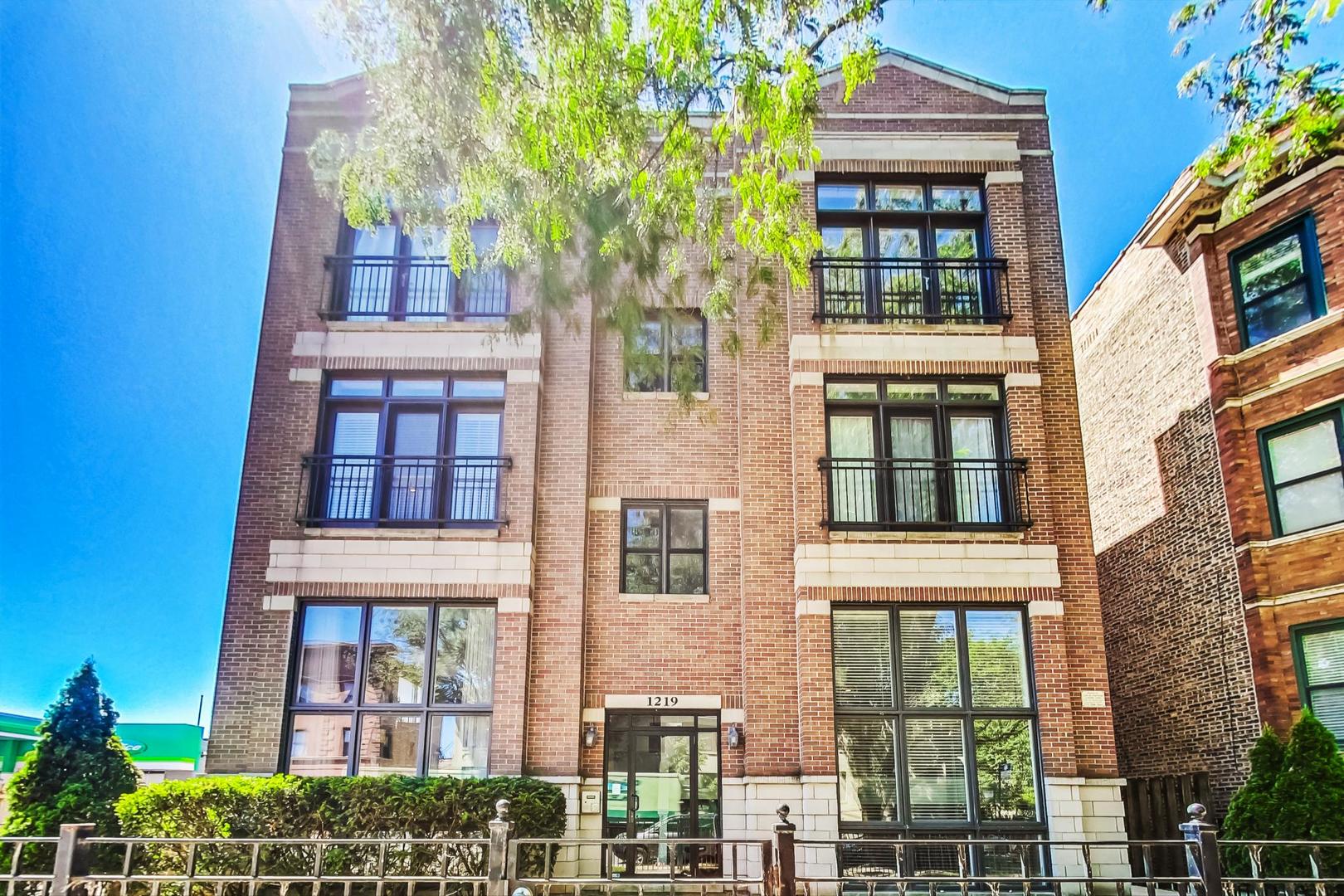1219 W Foster Avenue Unit: 2E
