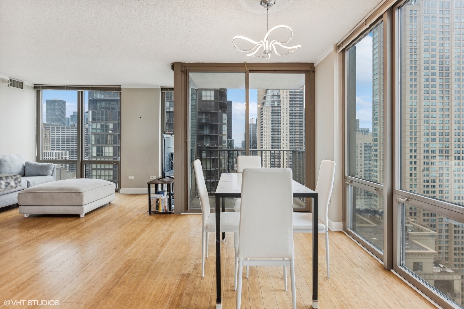 2 E Erie Street Unit: 3505