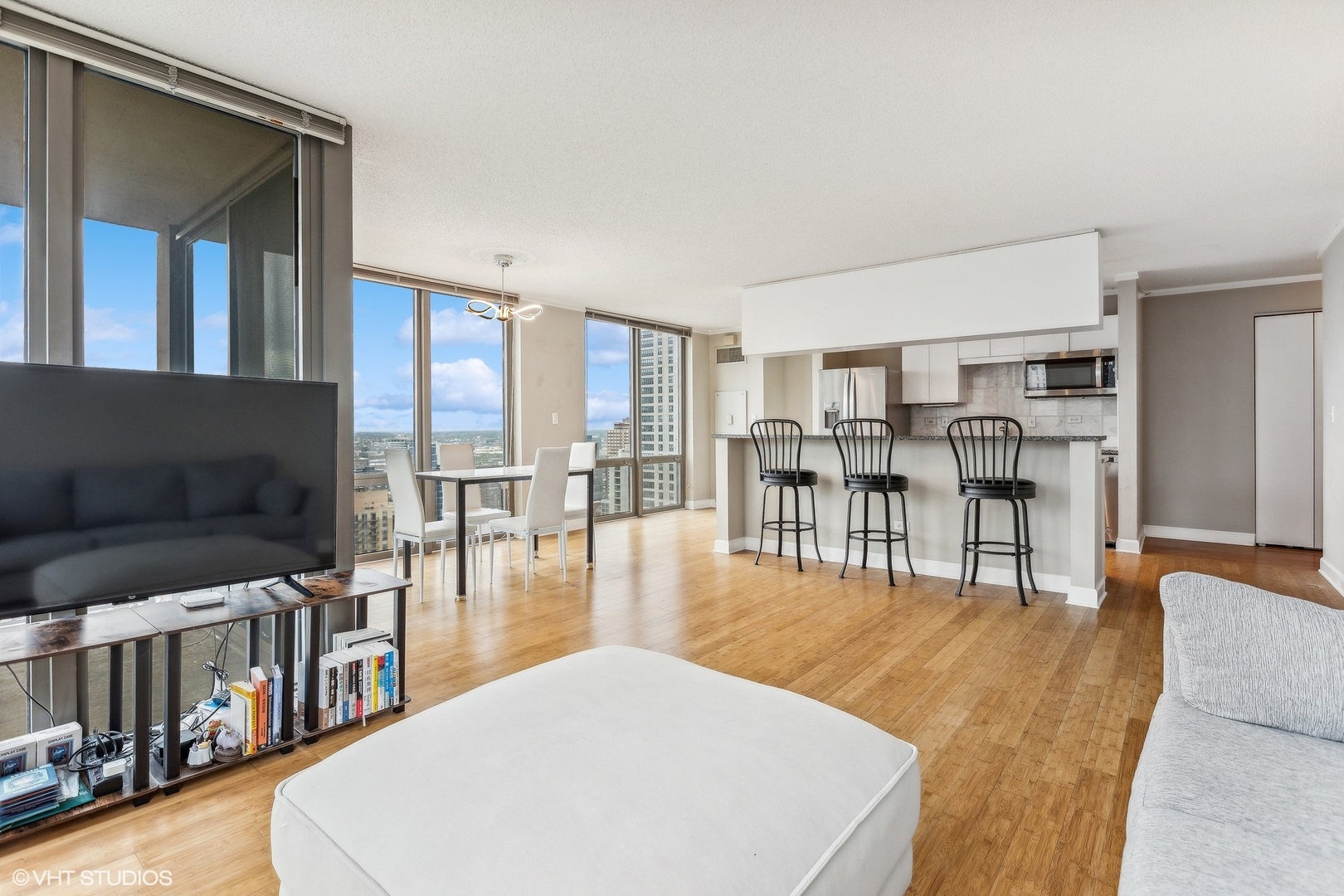 2 E Erie Street Unit: 3505