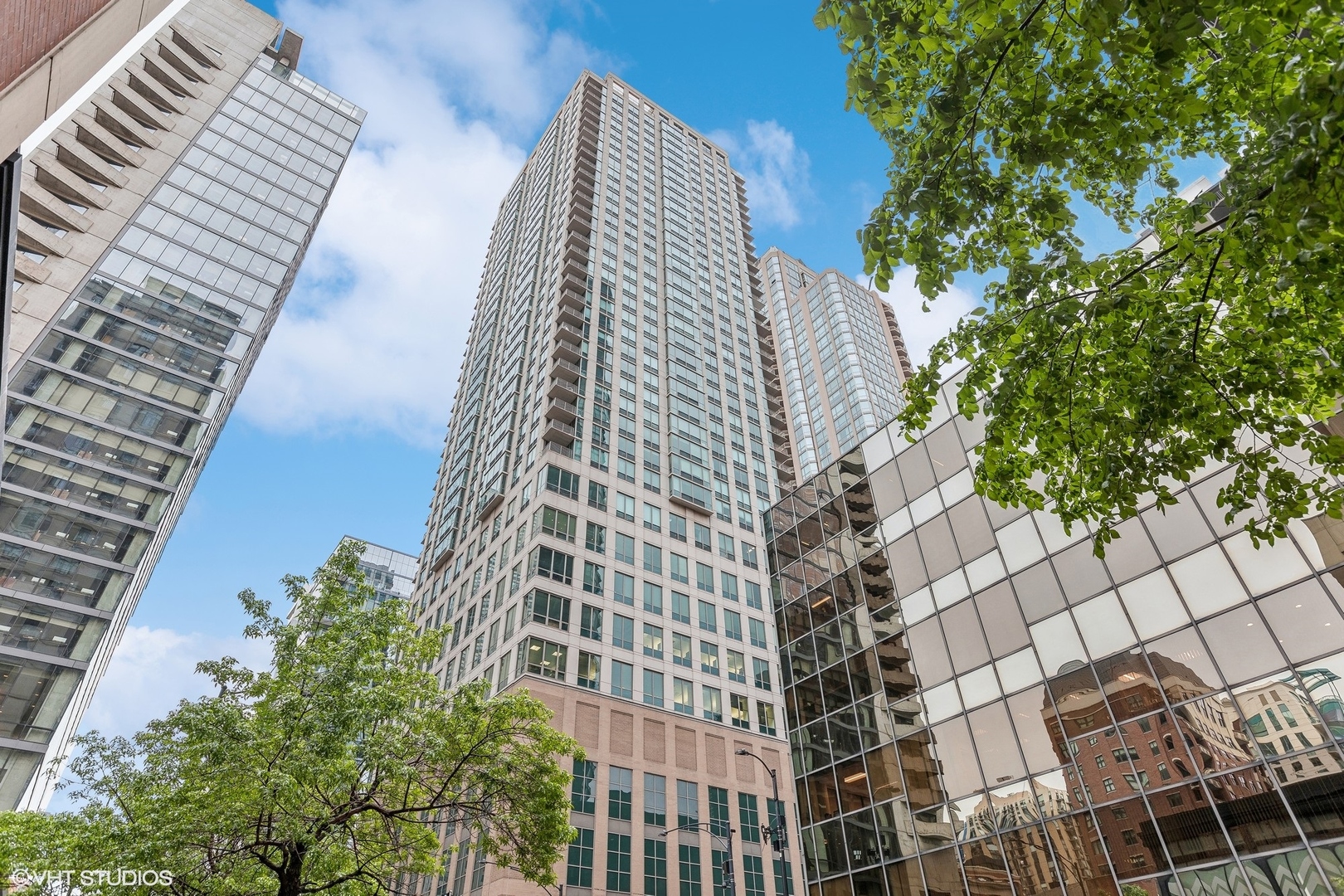 2 E Erie Street Unit: 3505