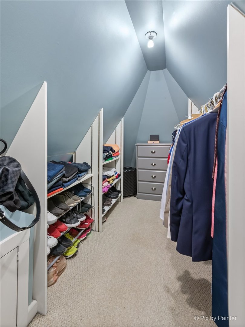 1827 W Belle Plaine Avenue