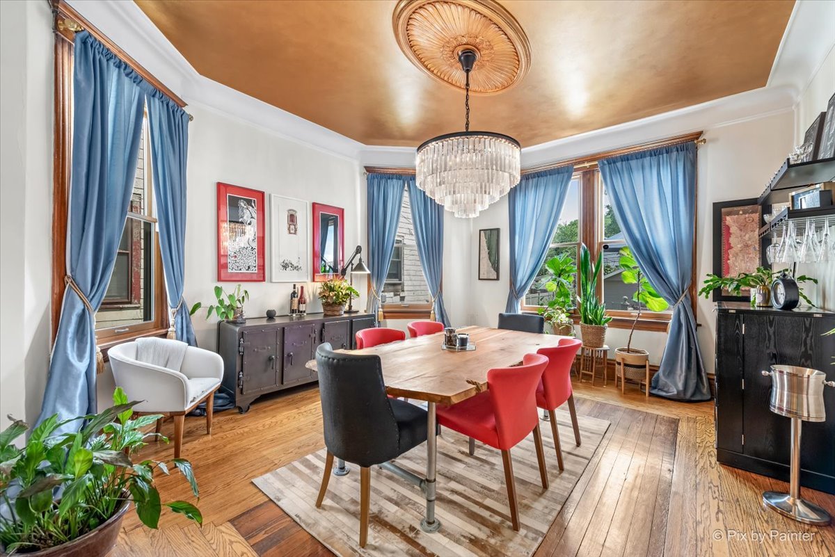 1827 W Belle Plaine Avenue