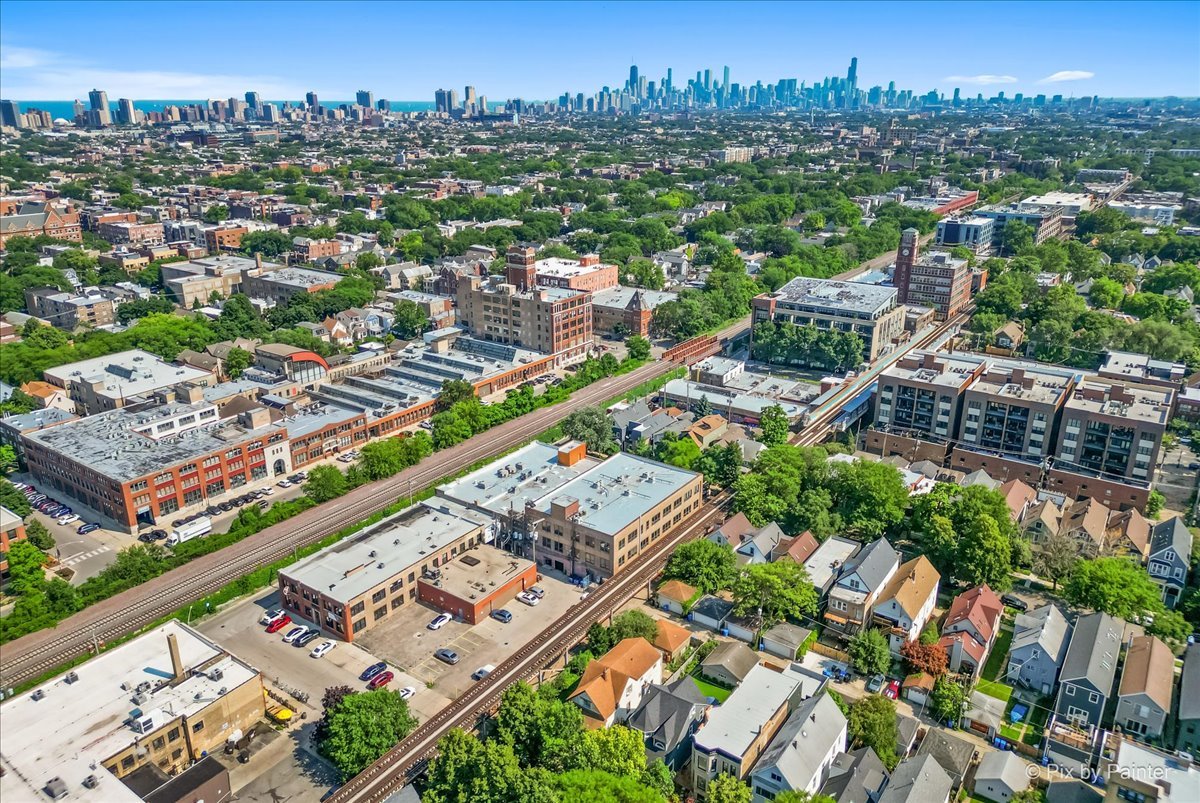 1827 W Belle Plaine Avenue