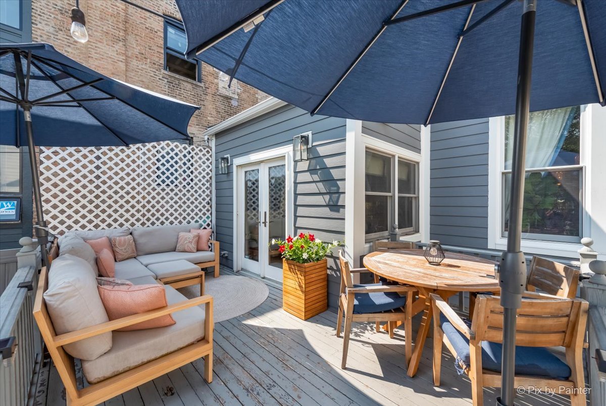 1827 W Belle Plaine Avenue