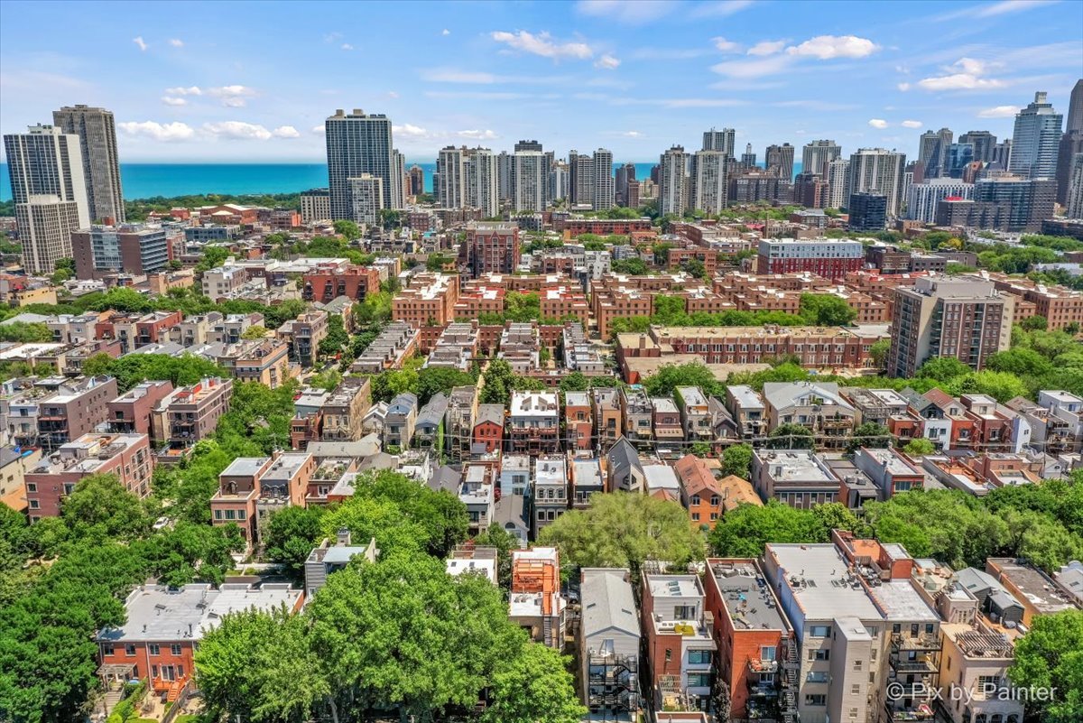 1432 N Mohawk Street Unit: 1
