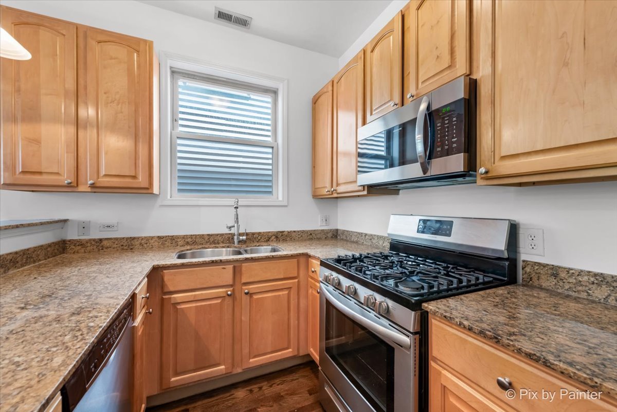 2849 N Damen Avenue Unit: 2