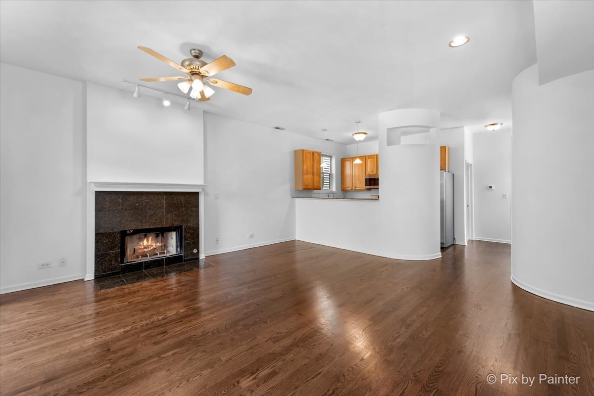 2849 N Damen Avenue Unit: 2