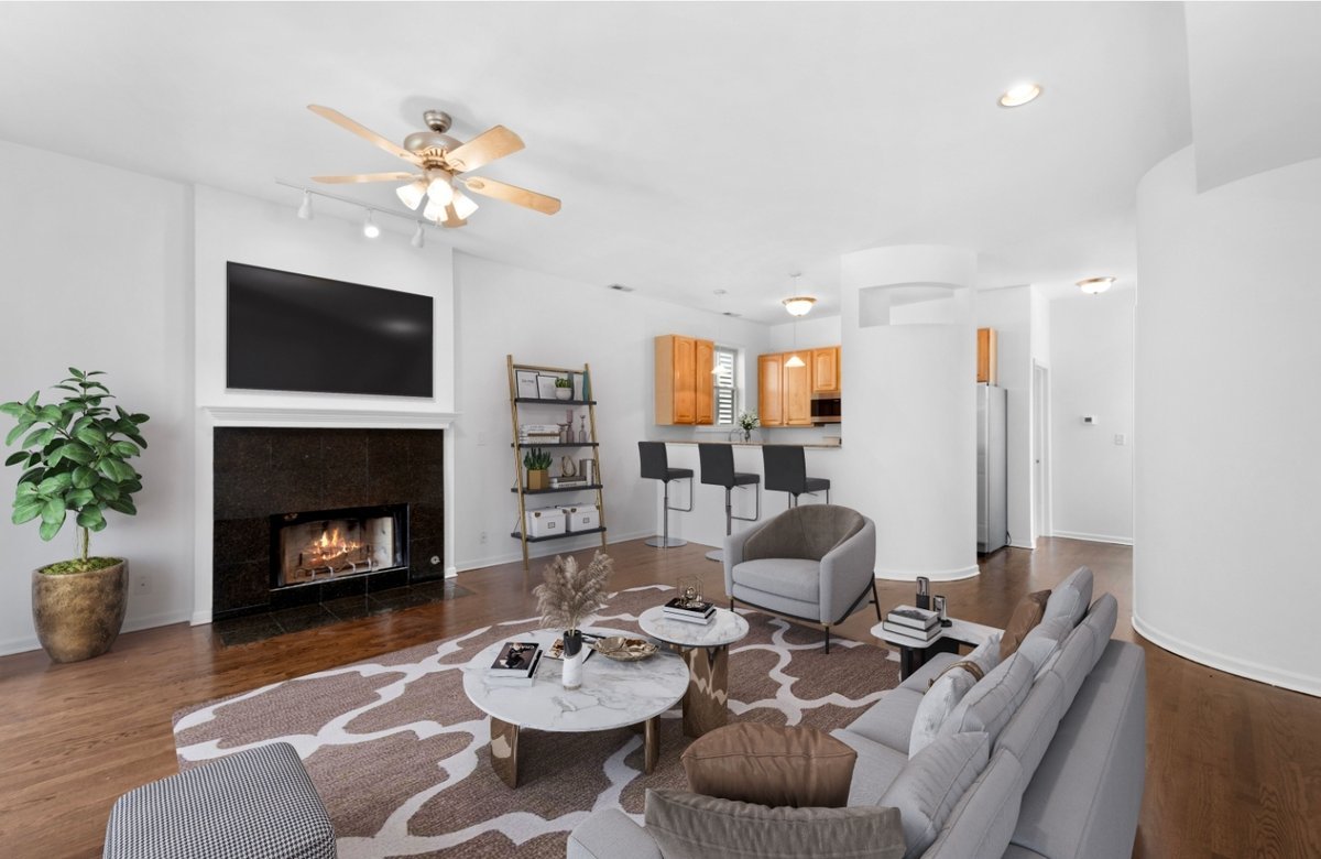 2849 N Damen Avenue Unit: 2