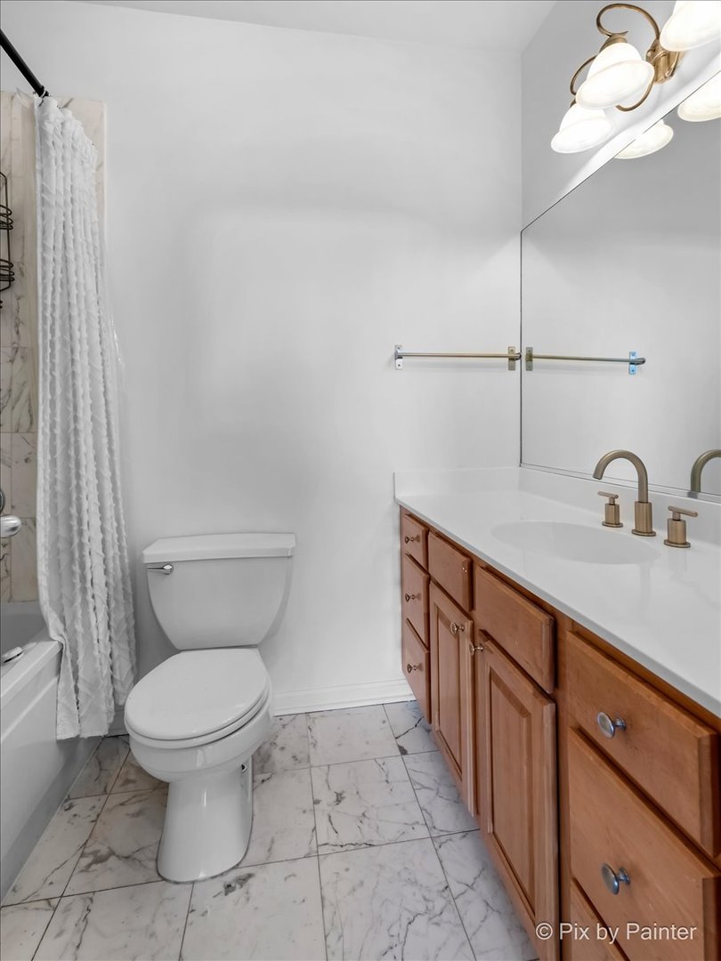 2849 N Damen Avenue Unit: 2