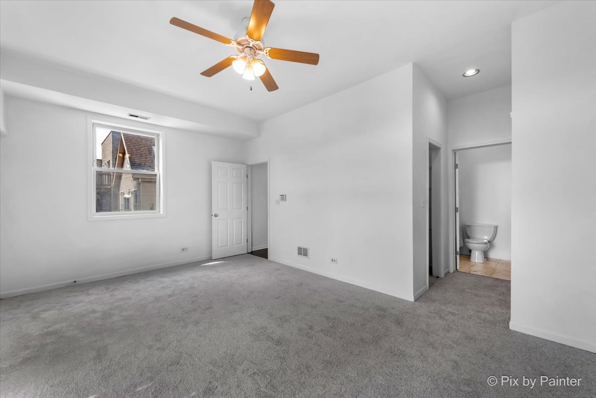 2849 N Damen Avenue Unit: 2