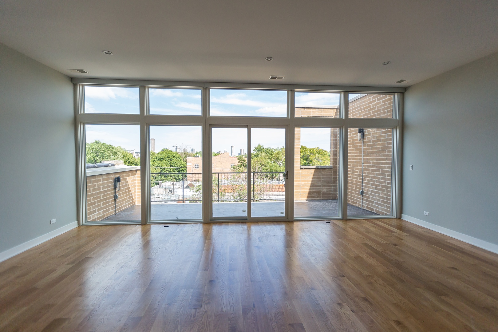 3452 N Southport Avenue Unit: 2