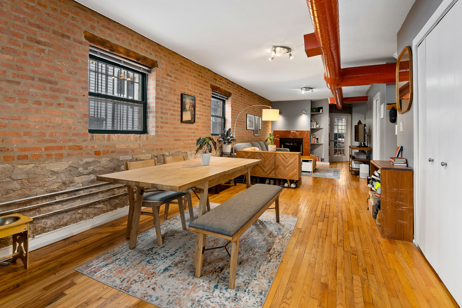 1546 W Cortez Street Unit: G