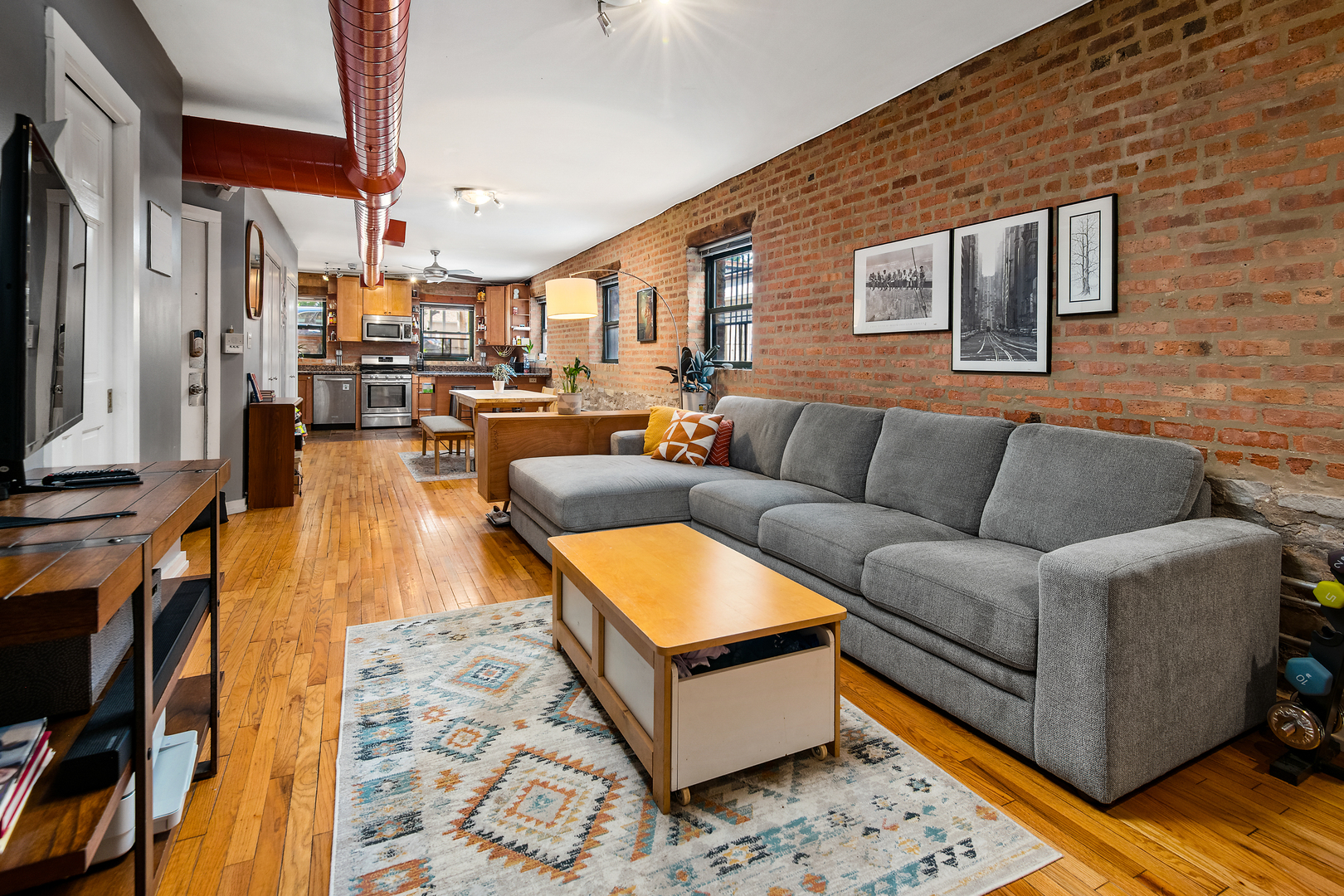 1546 W Cortez Street Unit: G