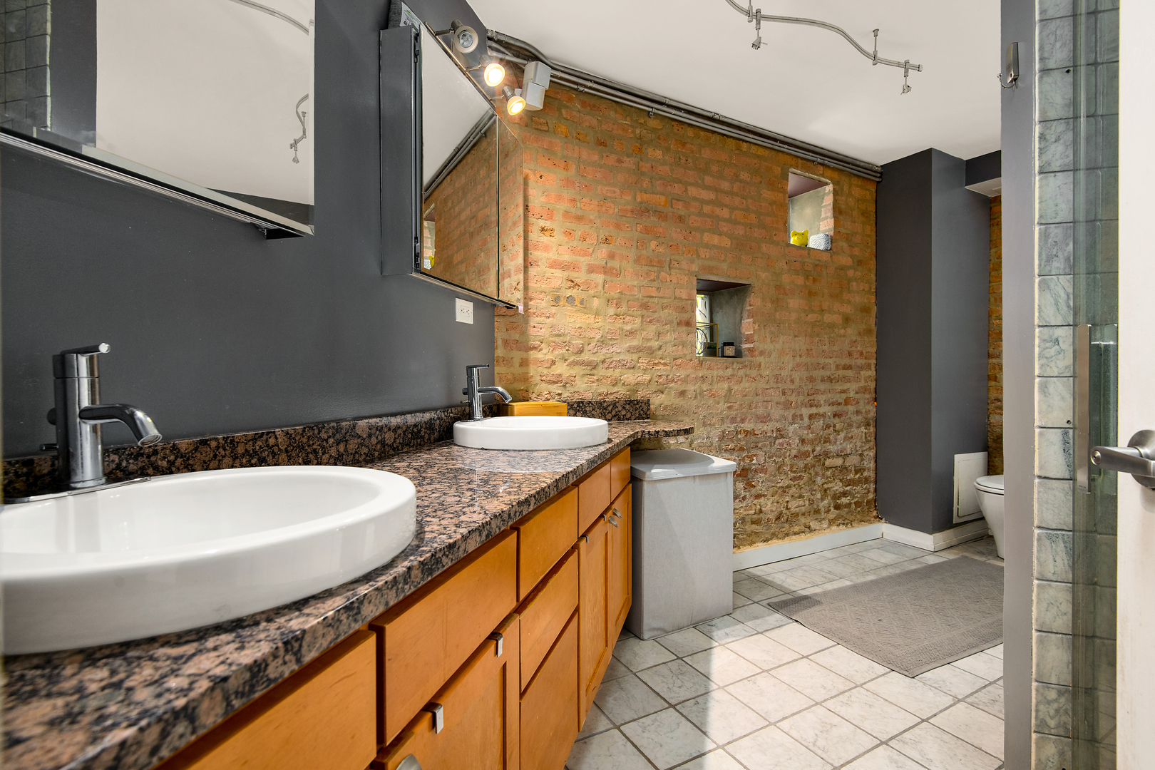1546 W Cortez Street Unit: G