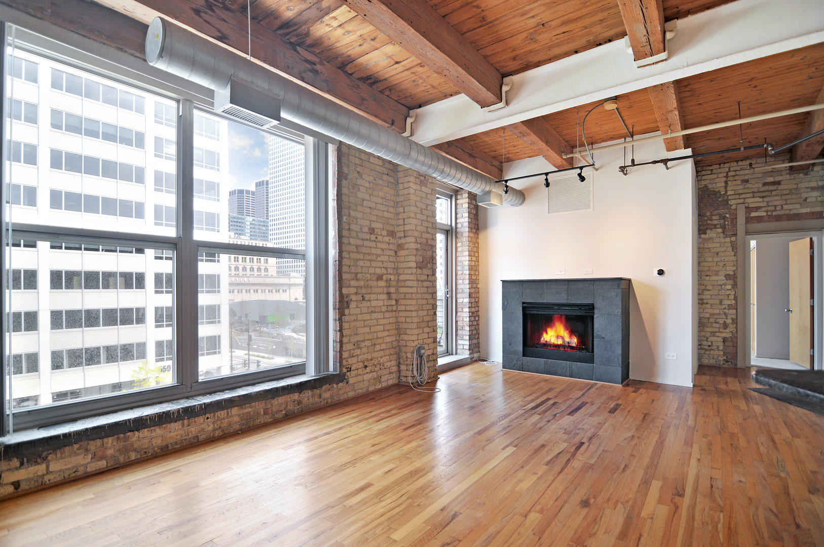 420 S CLINTON Street Unit: 415