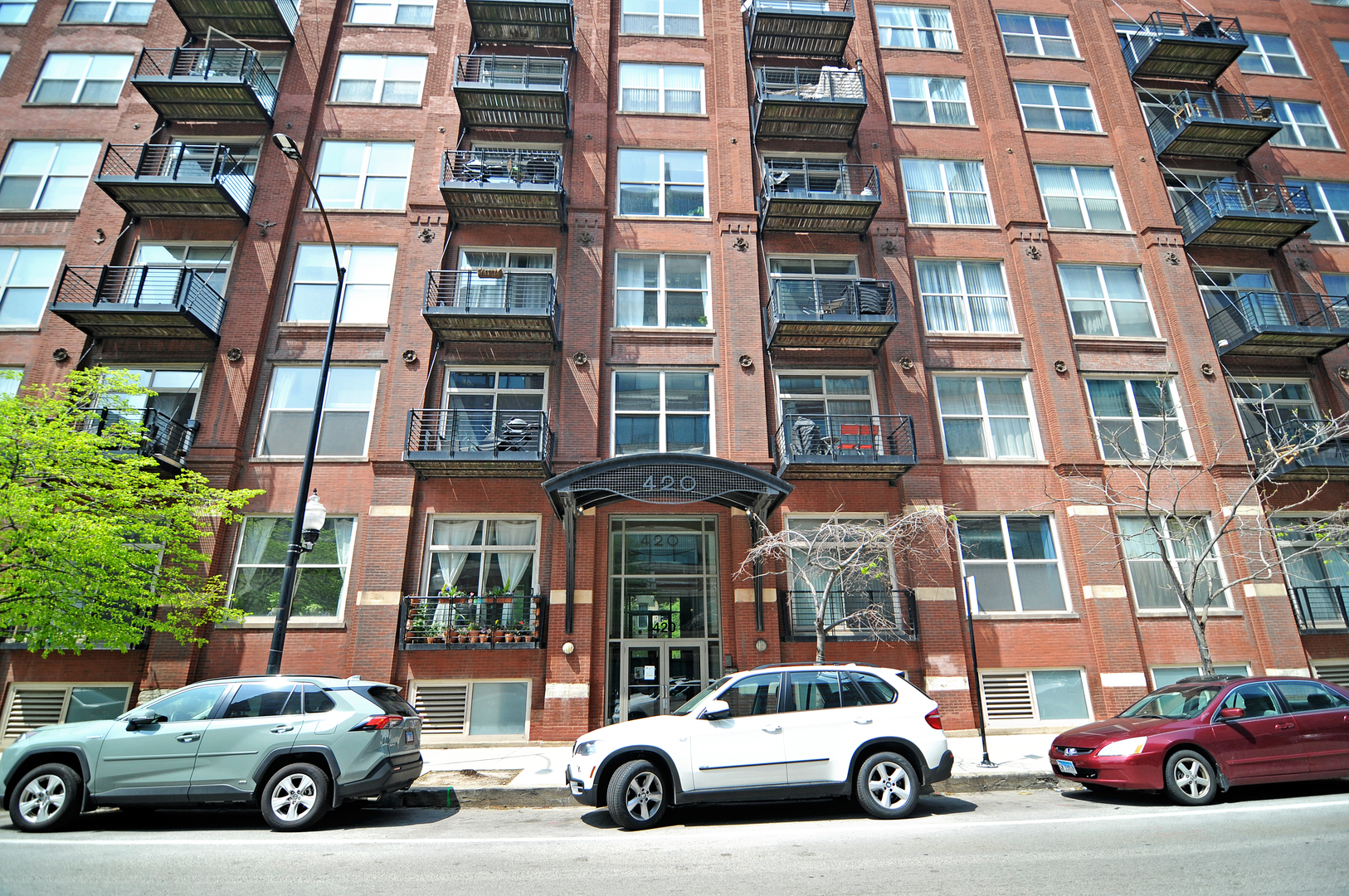 420 S CLINTON Street Unit: 415