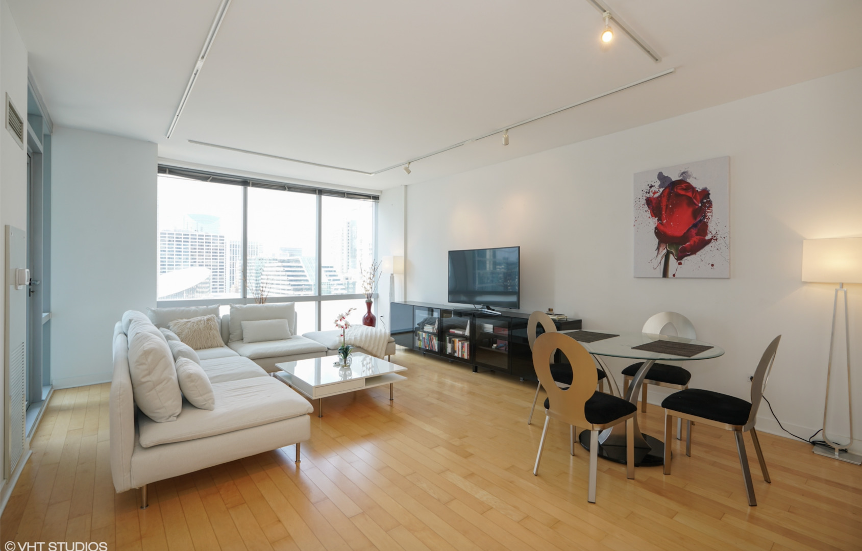 8 E Randolph Street Unit: 2506