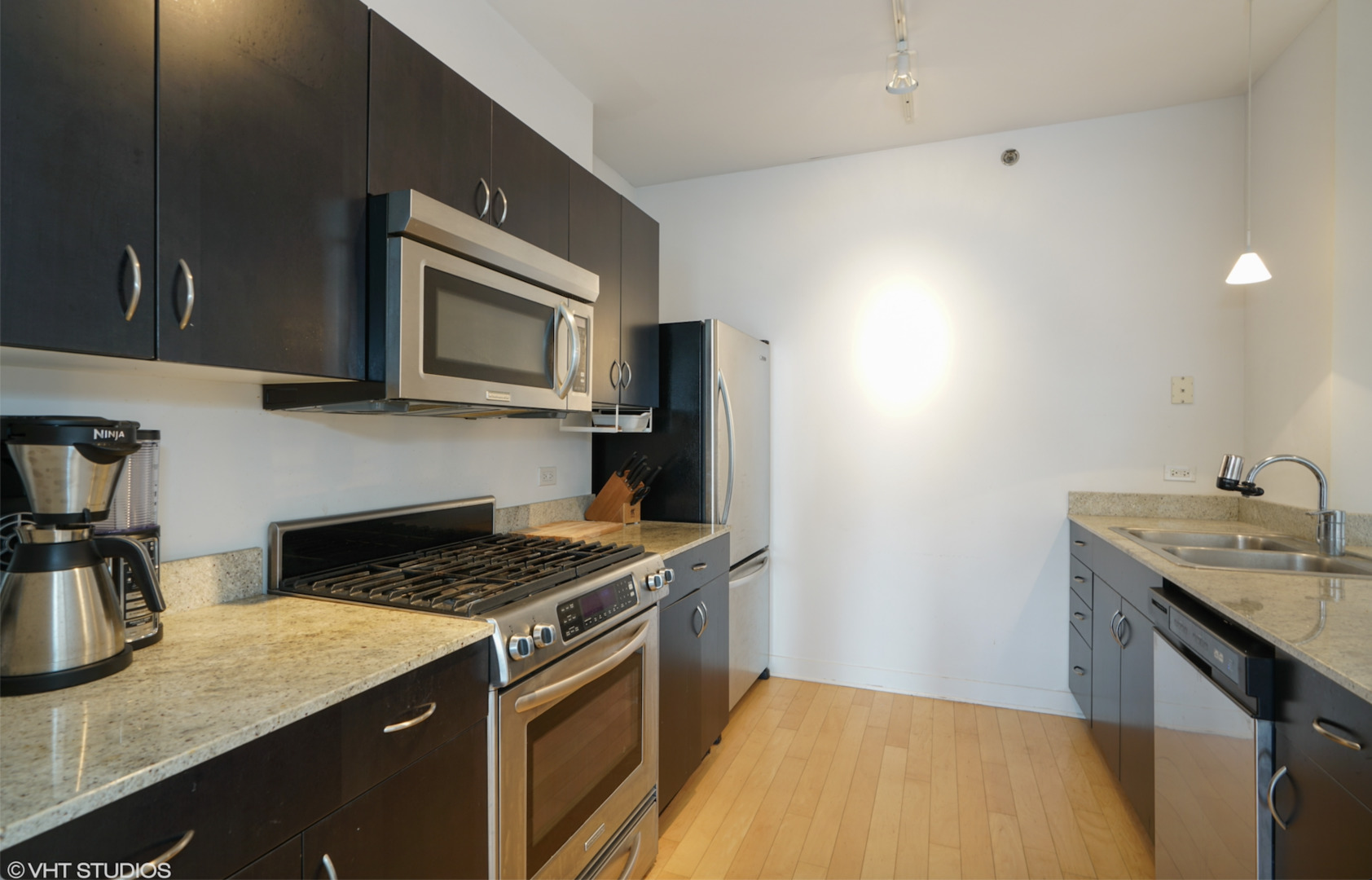 8 E Randolph Street Unit: 2506