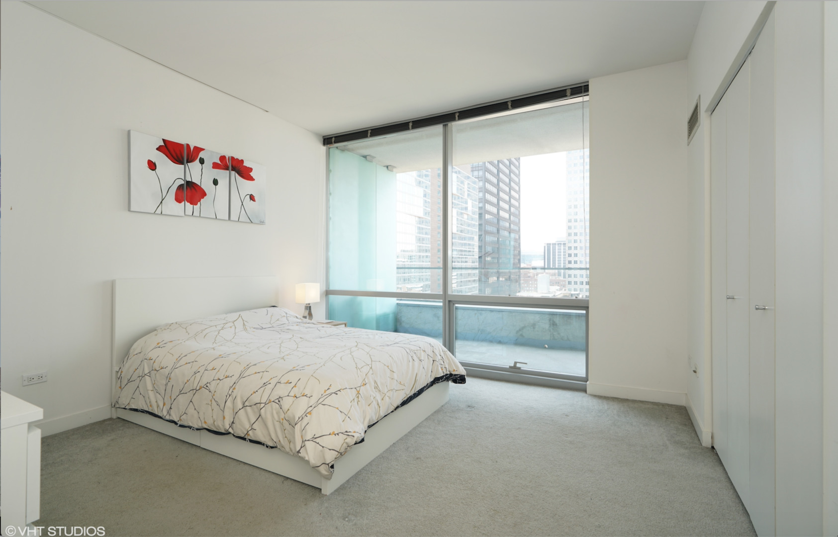 8 E Randolph Street Unit: 2506